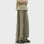 Pantaloni a tre barre primavera 2025 nuovi pantaloni pesanti americani retrò alla moda pantaloni casual lisci alla moda - immagine 2